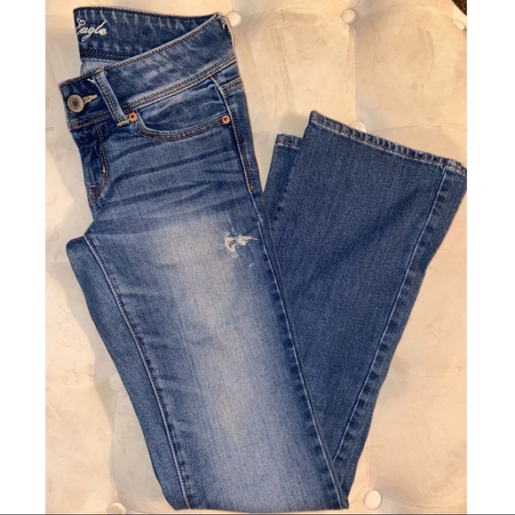 SOLD — AMERICAN EAGLE SLIM BOOT CUT MID WASH JEANS SIZE 2 - Picture 1 of 5